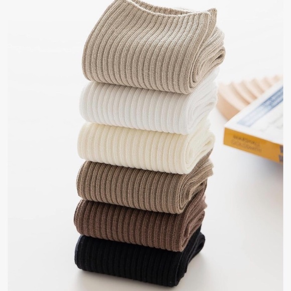 ACCFOD Womens Cute Crew Socks Casual Athletic Aesthetic Socks Neutral Cotton - Picture 5 of 6